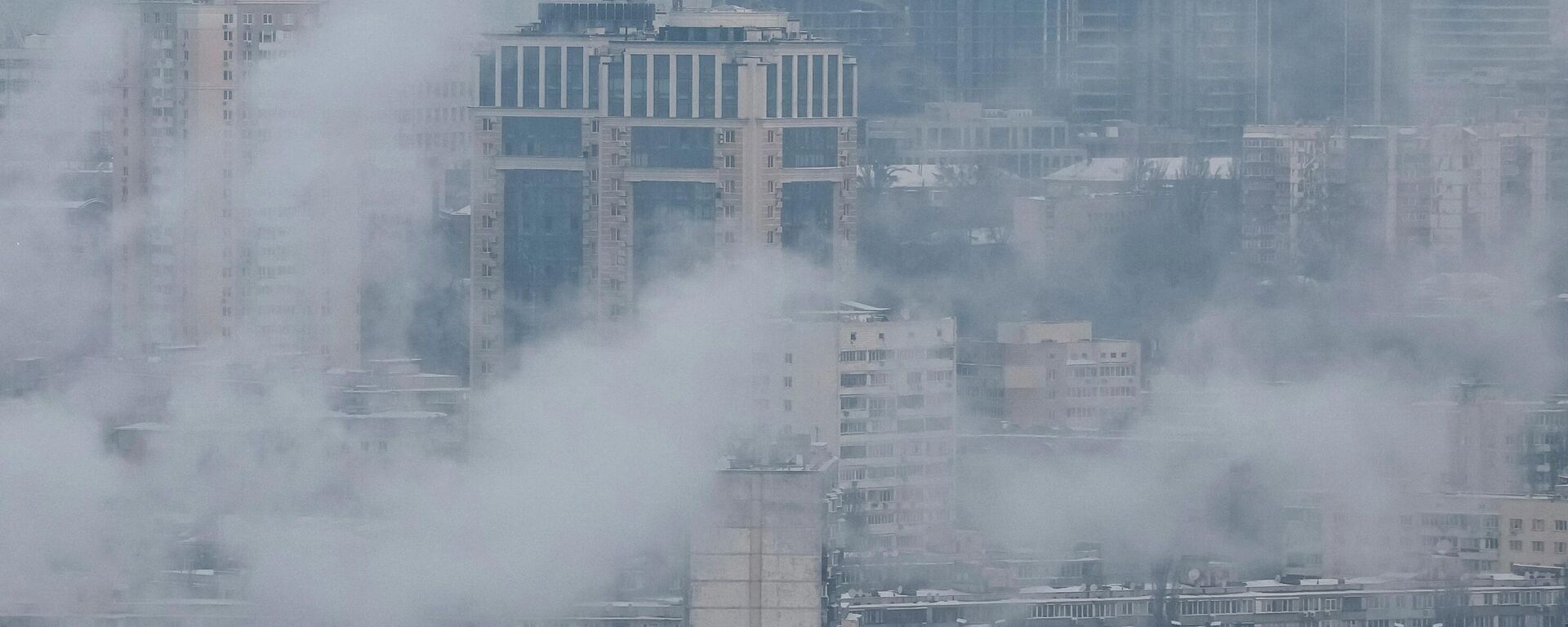 Отключение электроэнергии в Киеве. Архивное фото - Sputnik Таджикистан, 1920, 01.02.2026