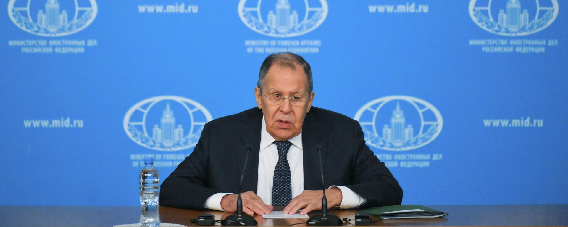 Министр иностранных дел РФ Сергей Лавров во время пресс-конференции (20 января 2026). Москвa - Sputnik Таджикистан, 1920, 21.01.2026