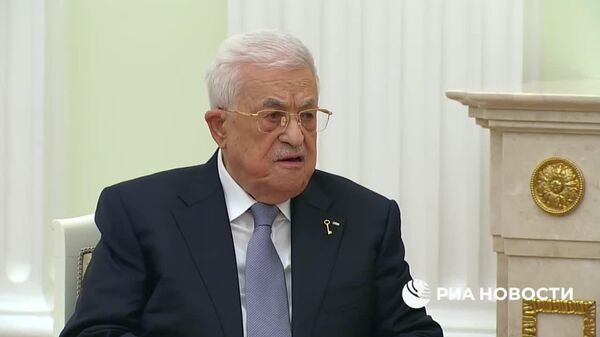 Раисҷумҳури Русия бо президенти Фаластин дар Кремл музокирот анҷом дод - Sputnik Тоҷикистон