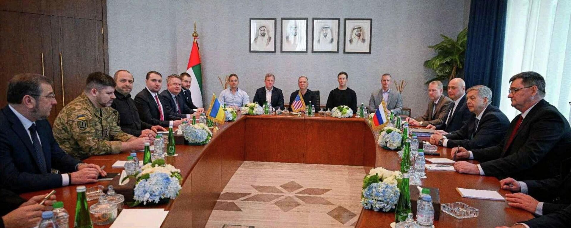 Трехсторонние переговоры между США, Россией и Украиной в ОАЭ.  - Sputnik Тоҷикистон, 1920, 25.01.2026