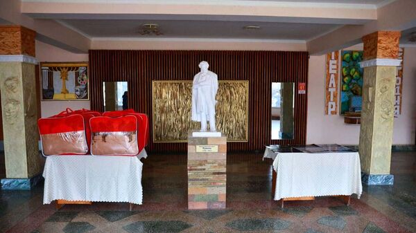 Государственный русский драматический театр имени А. С. Пушкина в Бустоне - Sputnik Таджикистан