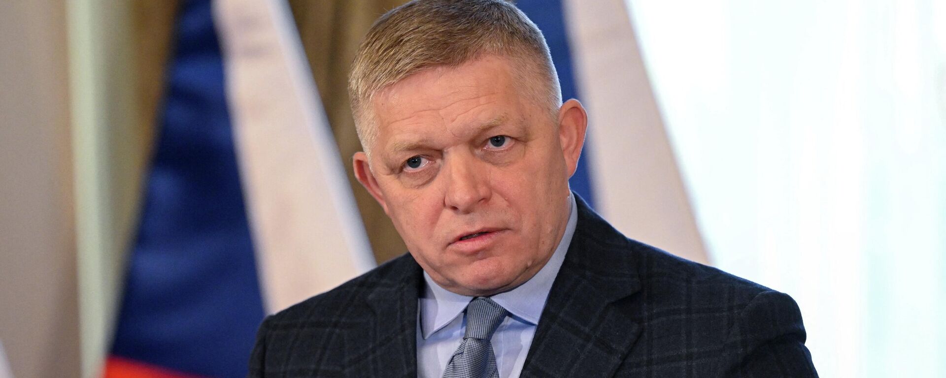Премьер-министр Словакии Роберт Фицо на пресс-конференции в Братиславе, Словакия, 8 января 2026 года.  - Sputnik Тоҷикистон, 1920, 28.01.2026