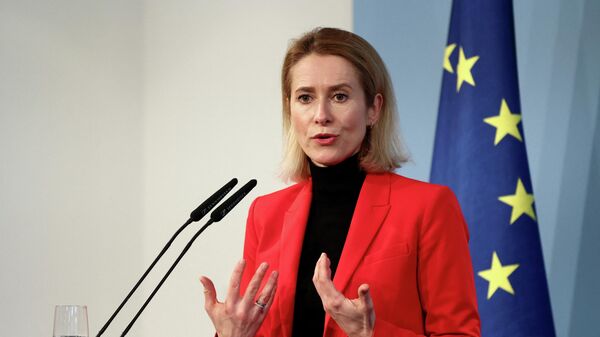 Верховный представитель Европейского союза по иностранным делам и политике безопасности и вице-председатель Европейской комиссии Кайя Каллас выступает на пресс-конференции в Берлине, Германия, 13 января 2026 года.  - Sputnik Таджикистан