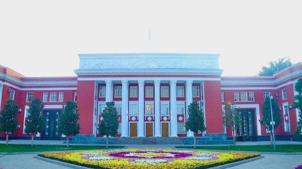 Рустам Эмомали попросил Агентство по госфинконтролю Таджикистана проверить работу мэрии Душанбе за 2025 год - Sputnik Таджикистан