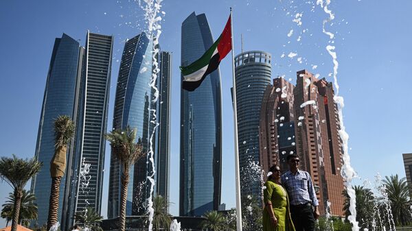 Высотные здания в Абу-Даби. - Sputnik Тоҷикистон