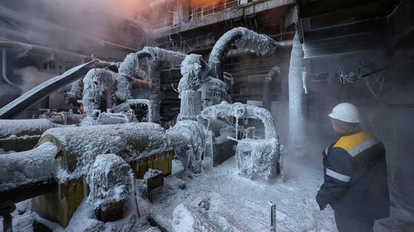 Тепловая электростанция, поврежденная ракетными ударами. Архивное фото - Sputnik Таджикистан