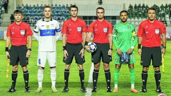 Арбитры из Таджикистана рассудят матч второй Лиги чемпионов АФК-2025/26 - Sputnik Таджикистан