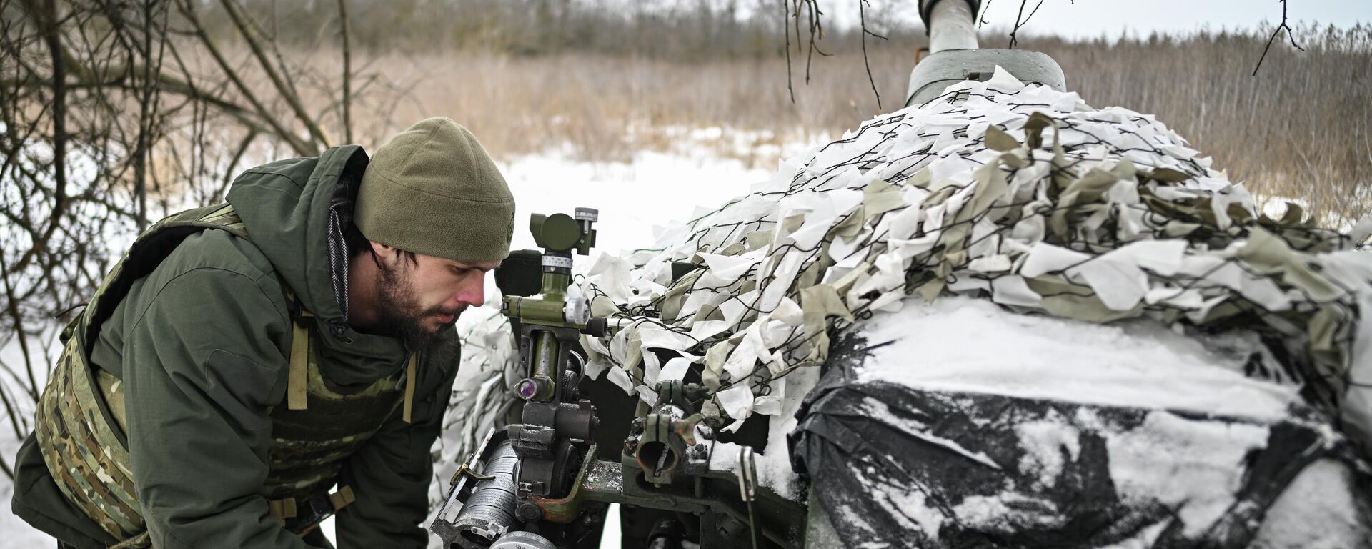 Боевая работа расчета гаубицы Д-30 спецназа Ахмат на Сумском направлении - Sputnik Таджикистан, 1920, 11.02.2026