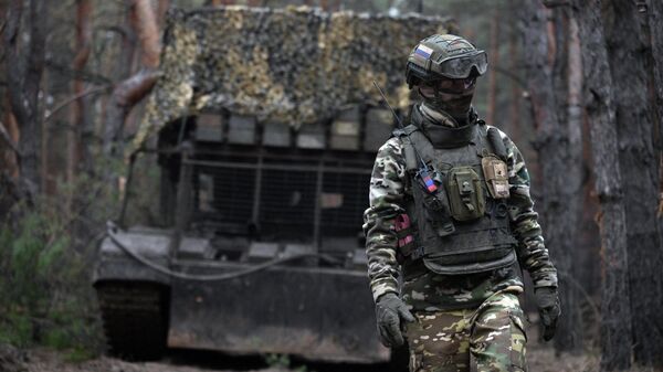 Боевая работа расчета ТОС-1А Солнцепек ГрВ Центр - Sputnik Таджикистан