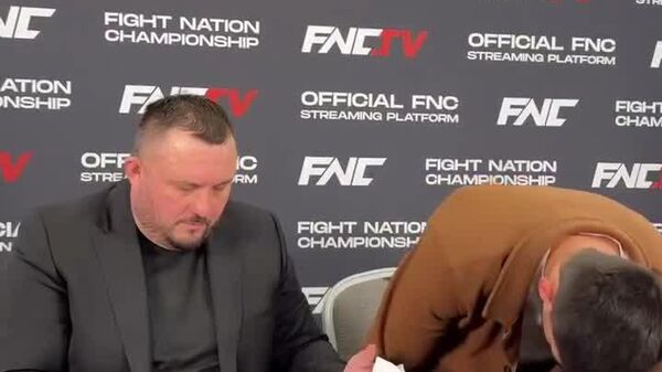 Доробшох Наботов заключил контракт с Fight National Championship - Sputnik Таджикистан