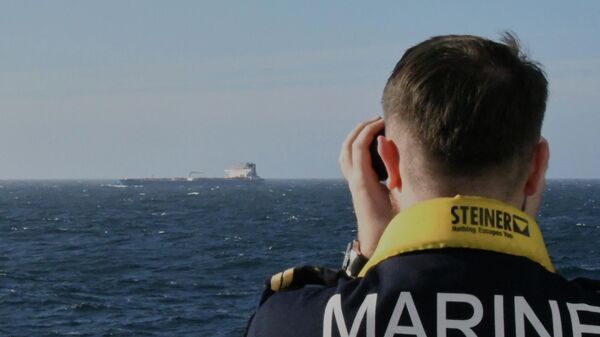 ВМС Франции перехватили в Средиземном море нефтяной танкер, следовавший из России, в рамках операции по пресечению деятельности находящегося под санкциями российского теневого флота. - Sputnik Таджикистан