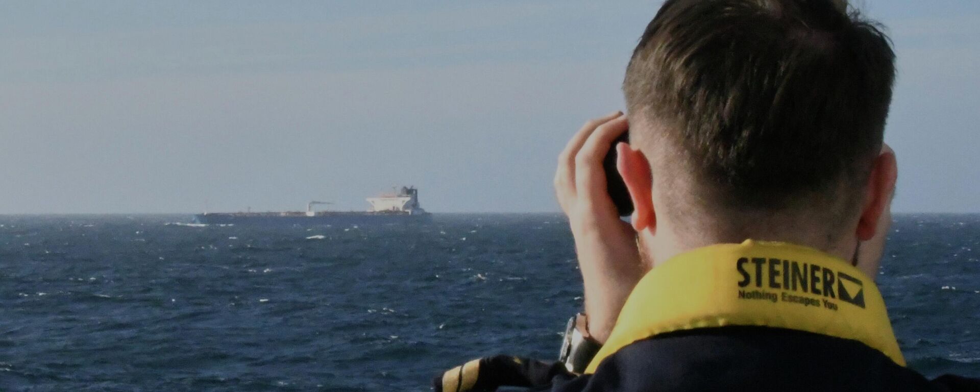 ВМС Франции перехватили в Средиземном море нефтяной танкер, следовавший из России, в рамках операции по пресечению деятельности находящегося под санкциями российского теневого флота. - Sputnik Таджикистан, 1920, 14.02.2026