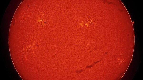 Офтоб ба чеҳраи хандон табдил ёфтааст - Sputnik Тоҷикистон