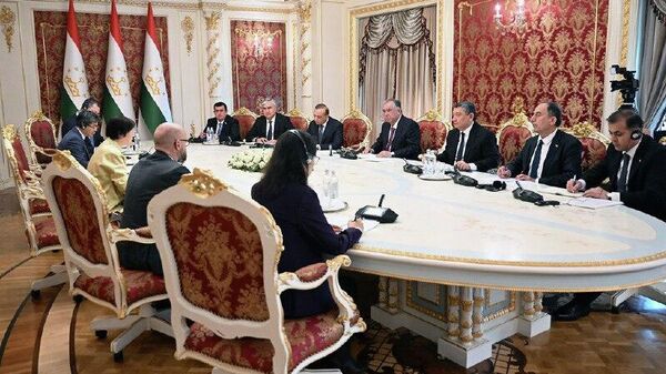 Эмомали Рахмон принял Цзоу Цзяи - Sputnik Таджикистан