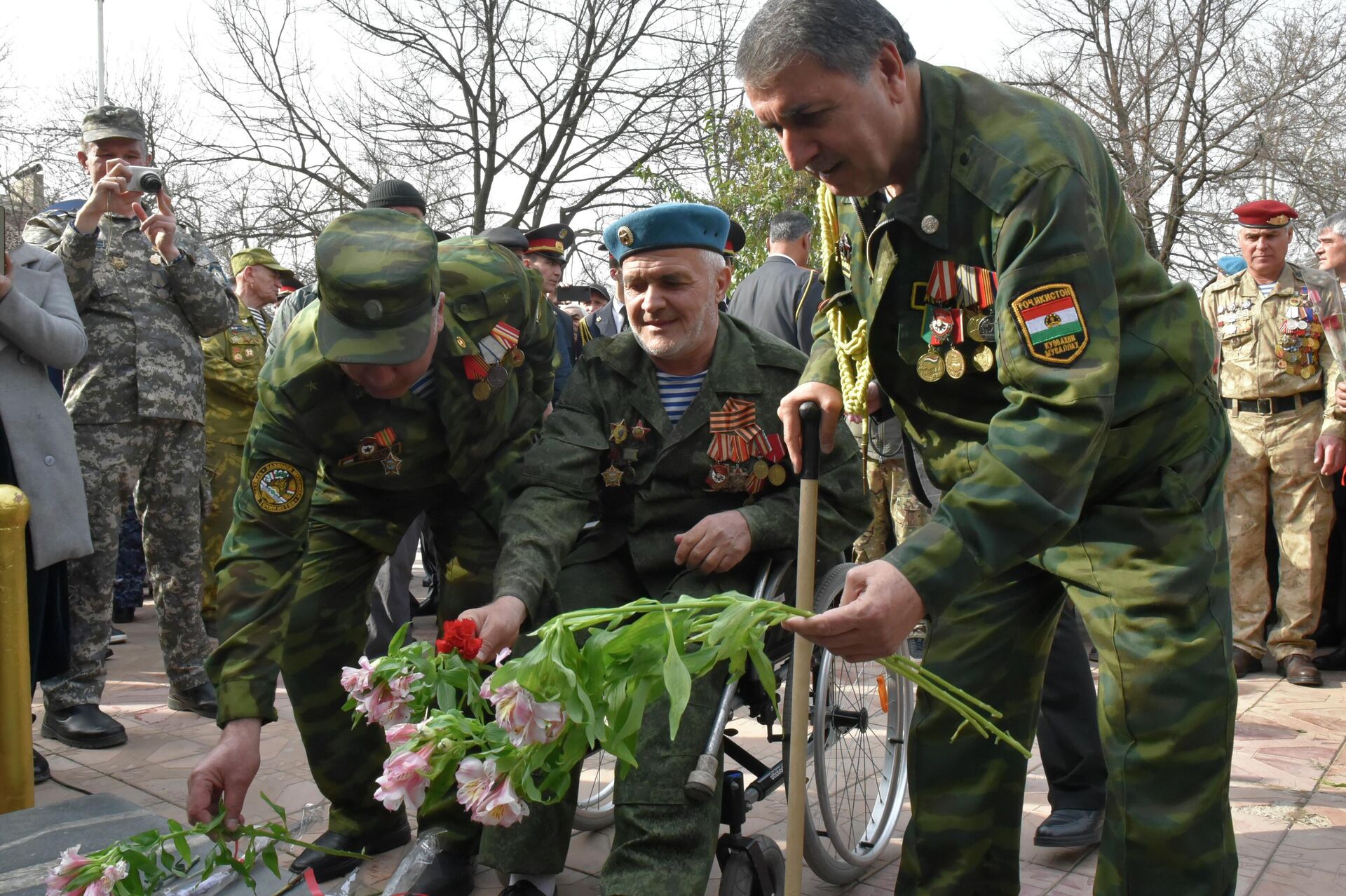 В Душанбе почтили память воинов-интернационалистов
 - Sputnik Таджикистан, 1920, 15.02.2026