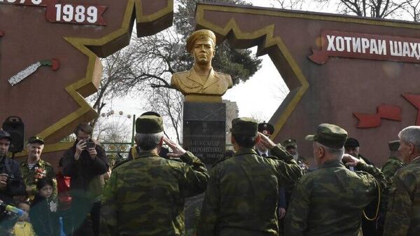 В Душанбе отметили 37-летие вывода советских войск из Афганистана - Sputnik Таджикистан