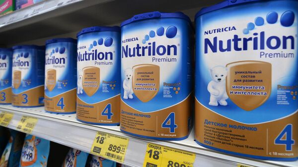 Стеллаж с детским питанием Nutrilon - Sputnik Тоҷикистон