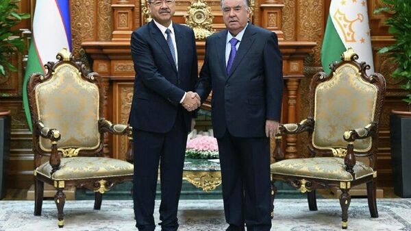 Эмомали Рахмон принял премьер-министра Узбекистана в Душанбе - Sputnik Таджикистан