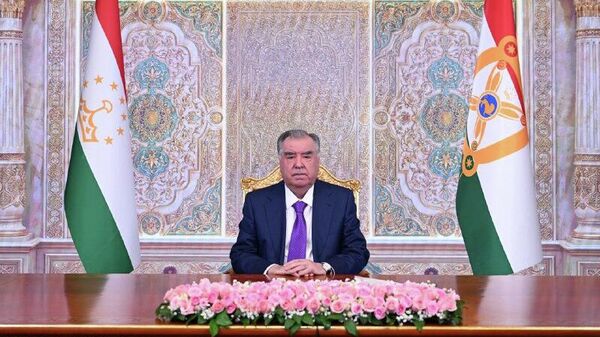 Эмомали Рахмон поздравил таджикистанцев с началом Рамадана - Sputnik Таджикистан