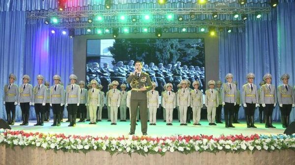 Дар Душанбе консерти идона ба ифтихори Рӯзи Қувваҳои Мусаллаҳи Тоҷикистон баргузор шуд - Sputnik Тоҷикистон