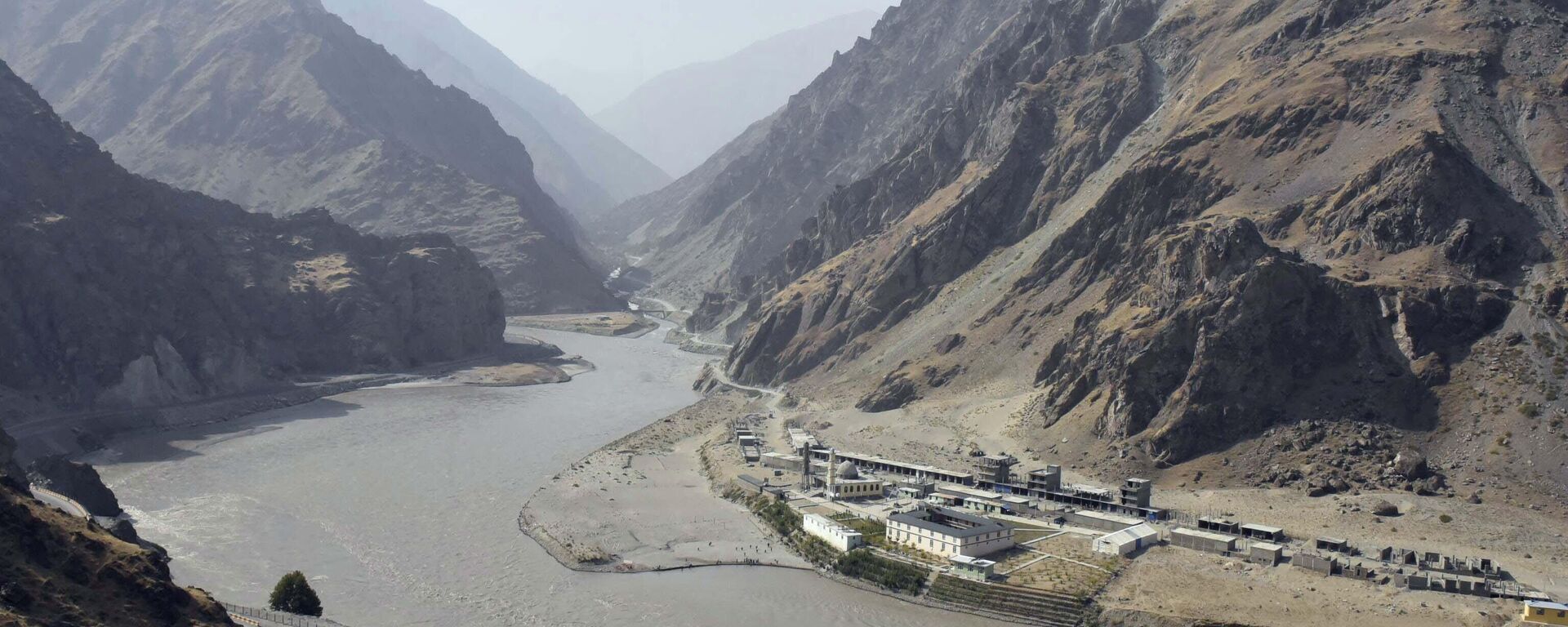 Вид на Афганистан. Таджикско-Афганская граница - Sputnik Таджикистан, 1920, 25.02.2026