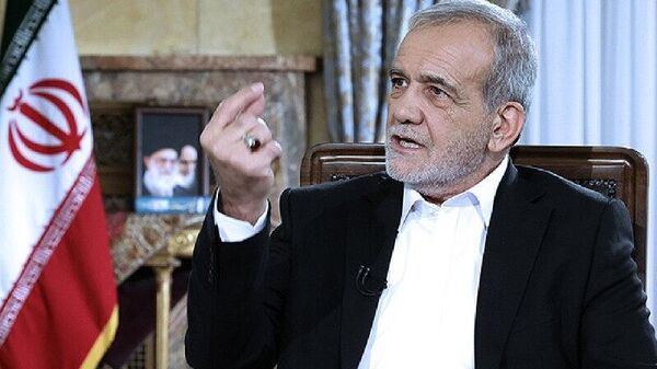 Президенти Эрон бори дигар таъкид кард, ки кишвар қасди тавлиди силоҳи ҳастаиро надорад - Sputnik Тоҷикистон