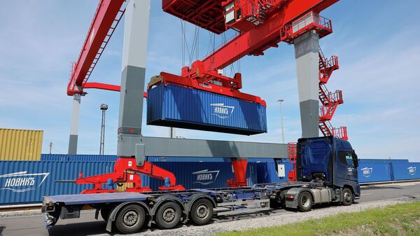 Терминально-логистический центр Восток – Запад в Черняховске.   - Sputnik Тоҷикистон