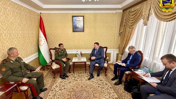 Беларусь поставит Таджикистану оружие: страны подписали контракты в сфере ОПК - Sputnik Таджикистан