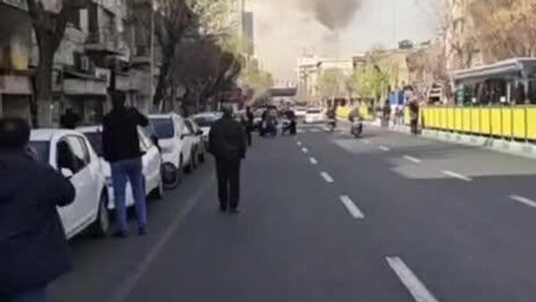 Израиль нанес превентивный удар по Ирану: три взрыва прогремели в Тегеране - Sputnik Таджикистан