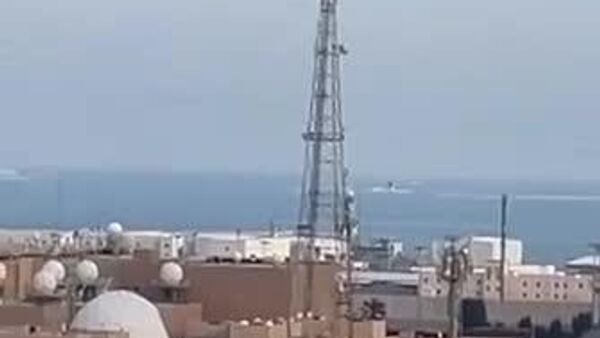 Ни компромиссов, ни капитуляции - только борьба с Америкой: в Тегеране люди вышли на митинги в поддержку местных властей - Sputnik Таджикистан