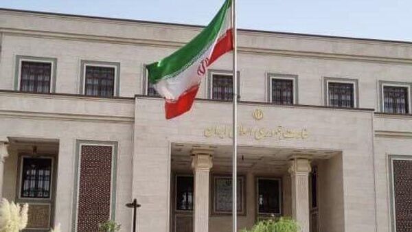 Посольство Ирана в Душанбе приспустило флаг - Sputnik Таджикистан