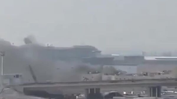 Иран пока не намерен перекрывать Ормузский пролив: нет планов предпринимать меры, которые будут препятствовать судоходству на данном этапе, заявил глава МИД страны Аббас Аракчи - Sputnik Таджикистан