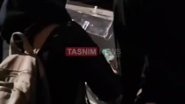 Медсестры срочно эвакуируют новорожденных после ракетного удара США и Израиля по больнице в Тегеране, сообщает иранское агентство Tasnim - Sputnik Таджикистан