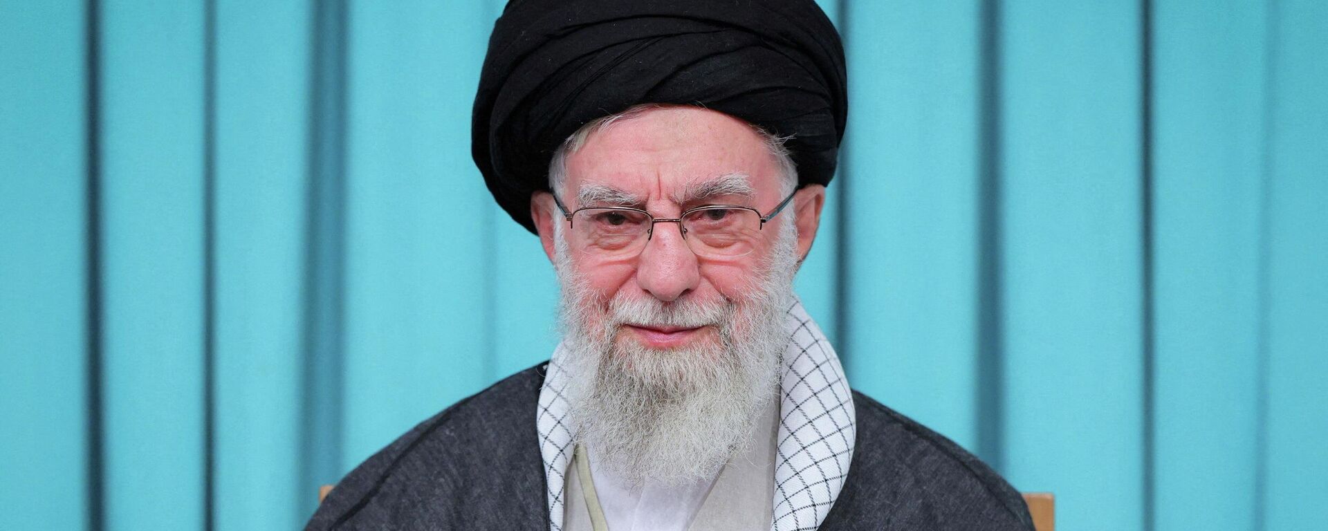 Верховный лидер Ирана аятолла Али Хаменеи. - Sputnik Тоҷикистон, 1920, 01.03.2026