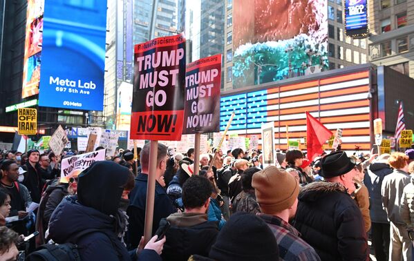 Американские граждане вышли на акцию, направленную против ударов по Ирану. - Sputnik Таджикистан