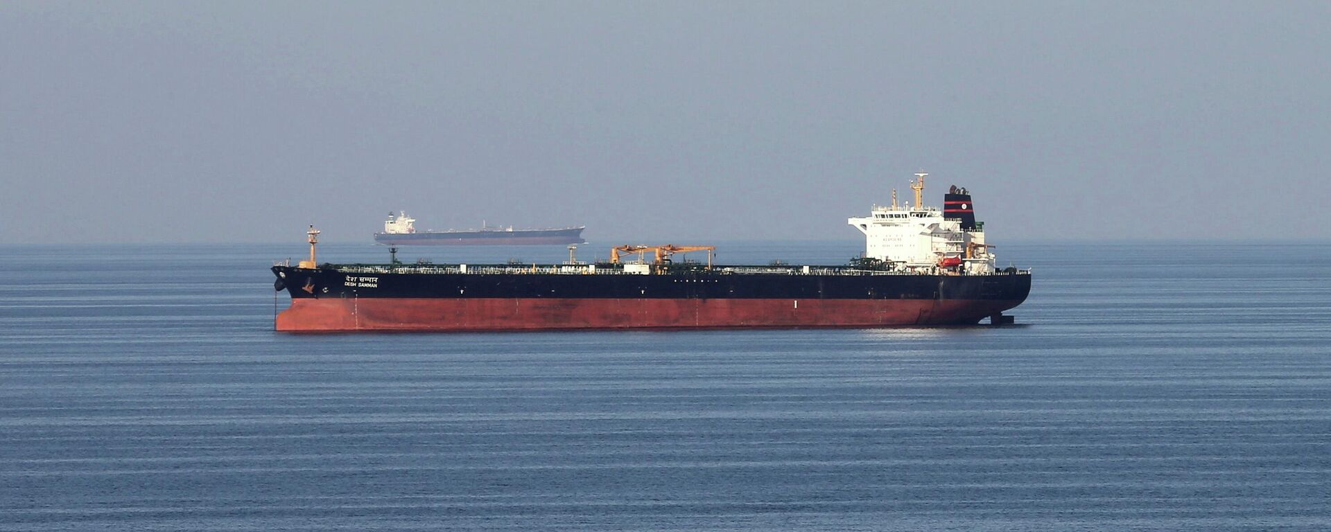 Нефтяные танкеры проходят через Ормузский пролив. Архивное фото - Sputnik Таджикистан, 1920, 04.03.2026
