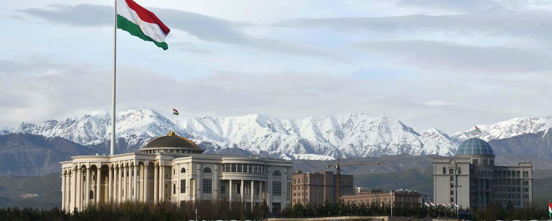 Здание правительства Республики Таджикистан в Душанбе - Sputnik Тоҷикистон, 1920, 23.10.2019