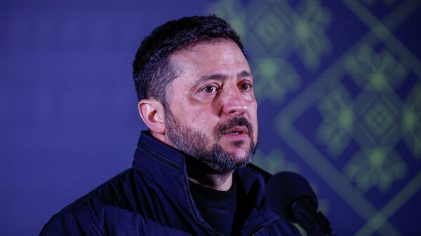 Владимир Зеленский выступает возле мечети в Киеве, Украина. - Sputnik Тоҷикистон