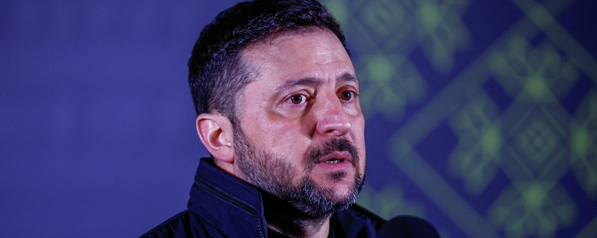 Владимир Зеленский выступает возле мечети в Киеве, Украина. - Sputnik Тоҷикистон, 1920, 03.03.2026