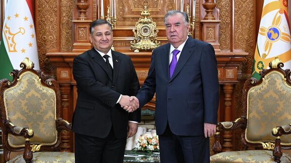 Встреча Эмомали Рахмона с заместителем Председателя Кабинета Министров Туркменистана Тангрыгулы Атахаллыевым. - Sputnik Тоҷикистон