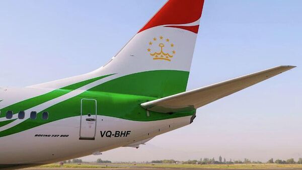 Самолет авиакомпании Сомон Эйр. - Sputnik Таджикистан