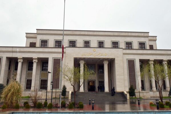 Бинои Сафоратхонаи Эрон дар Душанбе. Бинои Сафоратхонаи Эрон дар Душанбе. - Sputnik Тоҷикистон