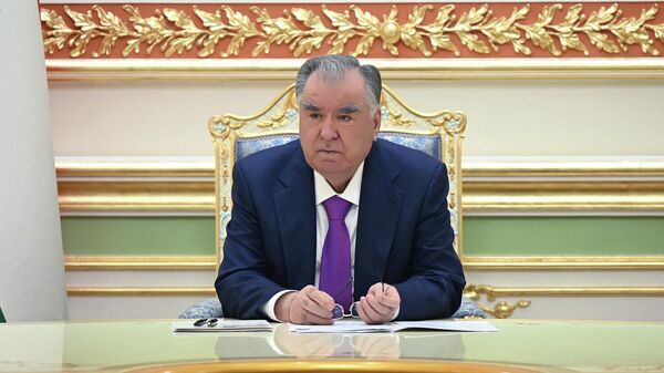 Эмомали Рахмон провел кадровые изменения в структурах Верховного суда, Прокуратуры и Министерства внутренних дел.  - Sputnik Тоҷикистон