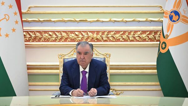 В Таджикистане прошли кадровые перестановки в судах и силовых структурах - Sputnik Таджикистан