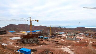 Тоджикский металлургический комбинат в Бободжон-Гафуровском районе.