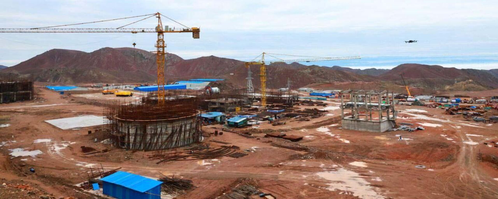 Тоджикский металлургический комбинат в Бободжон-Гафуровском районе. - Sputnik Таджикистан, 1920, 08.03.2026