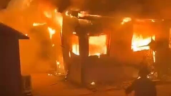 Исроил шаби гузашта ба урдугоҳи нерӯҳои посдори сулҳи СММ дар Лубнон (UNIFIL) ҳамла карданд, хабар медиҳад хабаргузории фаластинии Quds News - Sputnik Тоҷикистон