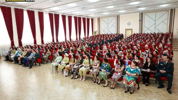 В Таджикистане женщины наравне с мужчинами служат в рядах правоохранительных органов - Sputnik Таджикистан