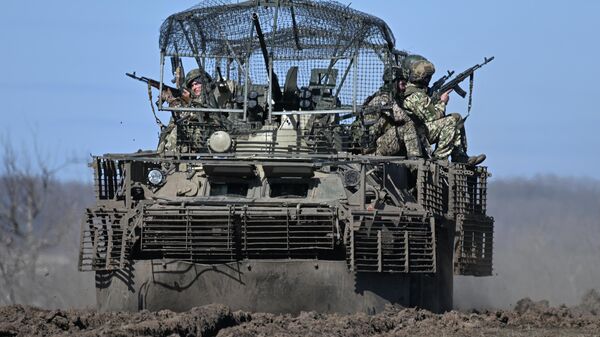 Боевое слаживание штурмовых подразделений группировки войск Центр на Днепропетровском направлении СВО - Sputnik Тоҷикистон