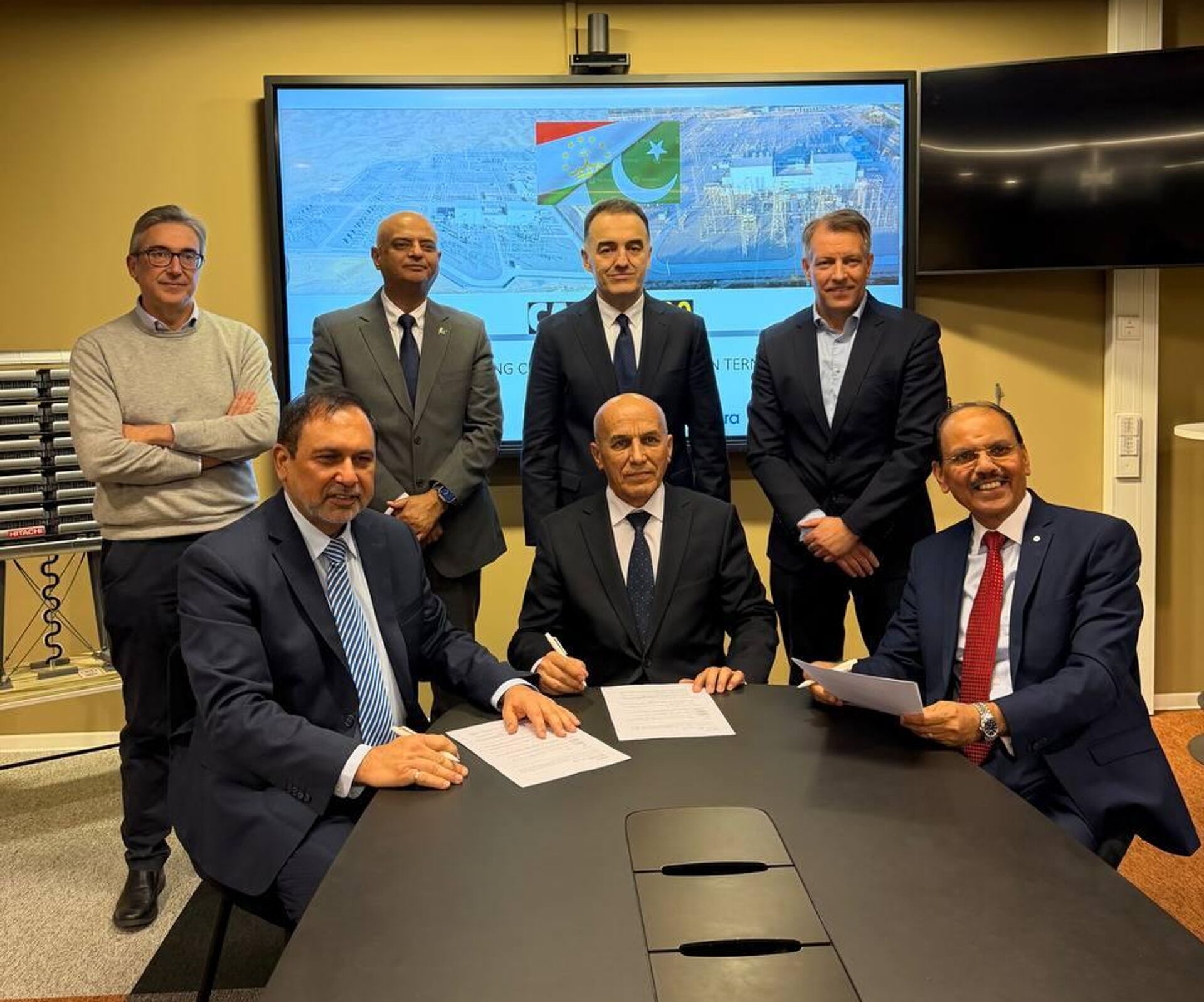 Обслуживание подстанций CASA-1000 обеспечат до 2028 года. - Sputnik Таджикистан, 1920, 12.03.2026